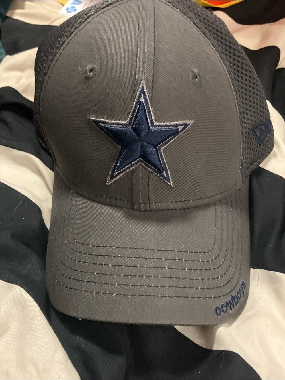 NFL New Era Dallas Cowboys Gray & Navy Star Trucker Cap, fitted L/M7&1/4